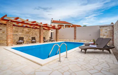 Location Maison 7 personnes à Pridraga - Photo 10