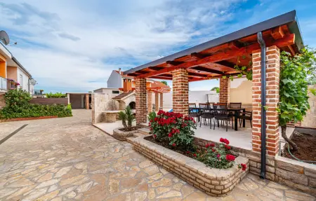 Location Maison 7 personnes à Pridraga - Photo 15