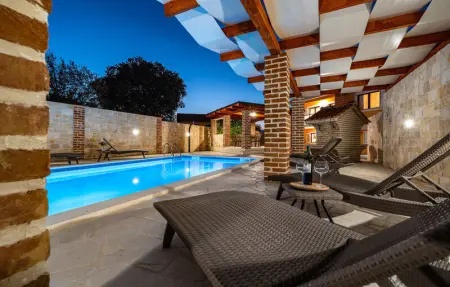 Location Maison 7 personnes à Pridraga - Photo 19