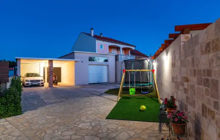 Location Maison 7 personnes à Pridraga - Photo 22