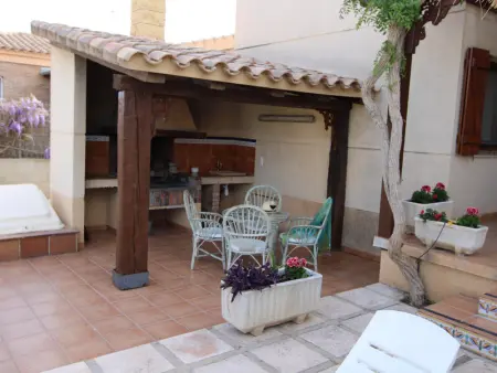 Maison avec piscine privée, près de la mer, climatisation optionnelle, Wi-Fi gratuit, animaux acceptés - Photo 2