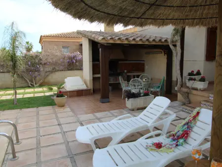 Maison avec piscine privée, près de la mer, climatisation optionnelle, Wi-Fi gratuit, animaux acceptés - Photo 8