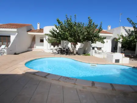 Maison à Deltebre, Maison près de la mer avec piscine, wifi, climatisation, animaux admis et plage pour chiens - L851711