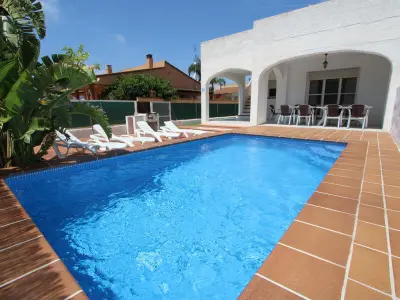 Maison à Deltebre, Maison près de la mer avec piscine privée, Wi-Fi gratuit, clim en option, animaux admis - L851713