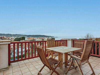 Location Appartement à Hendaye,BILKUA Vue panoramique à 300 m de la plage avec parking FR-1-2-410 N°897089