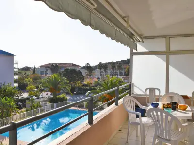 Appartement à Le Lavandou, Appartement T2 climatisé avec piscine, terrasse et parking à 600m de la plage - Le Lavandou - L897093