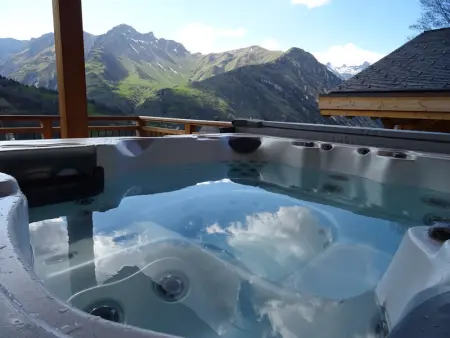 Chalet avec jacuzzi, sauna, accès direct aux pistes et Wifi - Photo 3