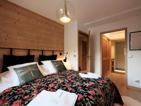 Chalet avec jacuzzi, sauna, accès direct aux pistes et Wifi - Photo 10