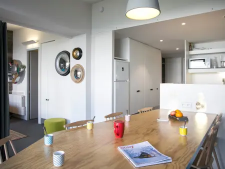 Appartement rénové 3 pièces · Balcon · Wifi gratuit · Parking inclus · Proche commerces & Transarc - Photo 2