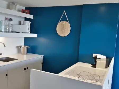 Appartement rénové 3 pièces · Balcon · Wifi gratuit · Parking inclus · Proche commerces & Transarc - Photo 3