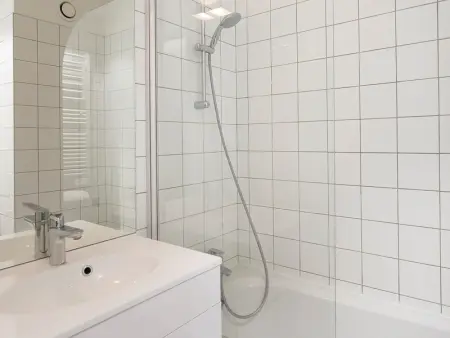 Appartement rénové 3 pièces · Balcon · Wifi gratuit · Parking inclus · Proche commerces & Transarc - Photo 11