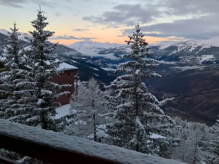 Appartement rénové 3 pièces · Balcon · Wifi gratuit · Parking inclus · Proche commerces & Transarc - Photo 15