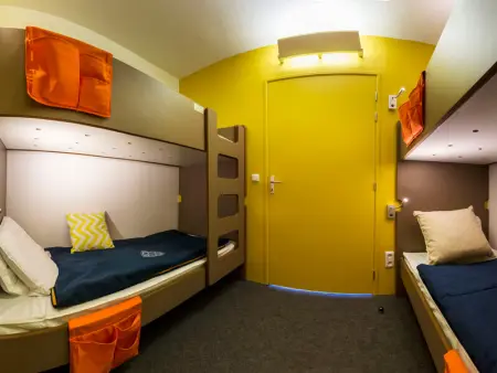 Appartement rénové calme avec balcon, wifi, parking inclus, proche Transarc et commerces - Photo 9