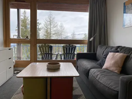 Appartement calme, rénové, balcon, près commerces et ski, 7-8 pers, parking inclus. WiFi gratuit. - Photo 1