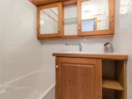 Appartement cosy au calme avec balcon, skis aux pieds, parking, WiFi gratuit - Arc 1800 - Photo 8