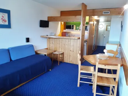 Studio lumineux au centre, balcon, proche pistes, wifi inclus - Photo 3