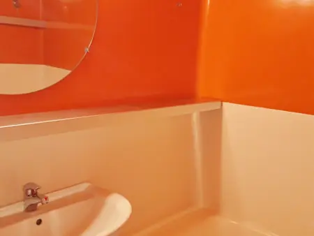 Studio lumineux au centre, balcon, proche pistes, wifi inclus - Photo 7