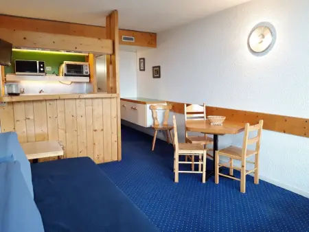 Studio lumineux au centre, balcon, proche pistes, wifi inclus - Photo 8