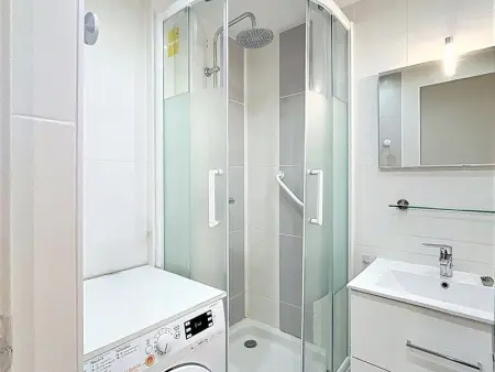 Appartement rénové, accès direct pistes, piscine, animaux admis - Photo 12