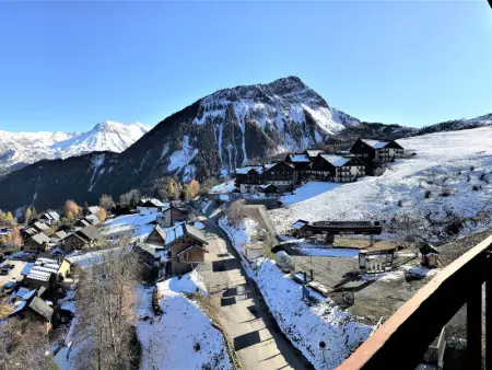 Appartement rénové au pied des pistes avec 2 balcons, piscine et WiFi - Photo 10