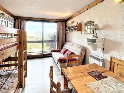Appartement à Le Corbier, Studio cosy skis aux pieds avec balcon et piscine chauffée - L962383