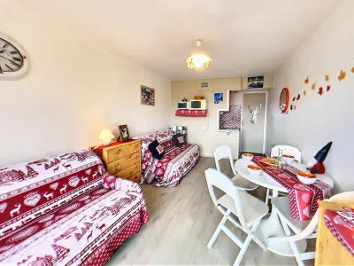 Appartement à Le Corbier, Studio confortable au pied des pistes avec balcon et WIFI gratuit - L955871