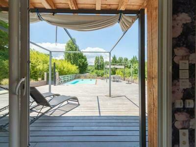 Sur Domaine 8, Villa 6 personnes à Gagnières FR.30160.08