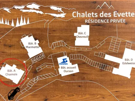 Appartement cosy au pied des pistes avec piscine, balcon et parking privé - Photo 9