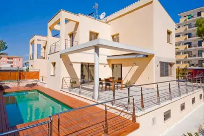 Villa à Platja de Muro, Villa Mediterranean: Moderno Refugio Familiar a Pa - N°852057