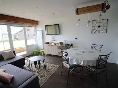 Appartement à Auris, Appartement rénové 3 pièces, 6 couchages à 150m des pistes - Auris en Oisans - L897533