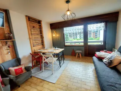 Appartement à Samoëns, Charmant Studio au Centre de Samoëns - Balcon Exposé Sud, Parking et Animaux Acceptés - L897578