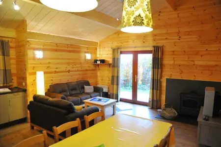 Abri Vert, Chalet moderne en bois avec cuisinière, situé en forêt - Photo 6