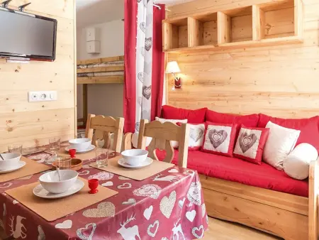 Appartement à Les Menuires, Appartement cosy avec terrasse, départ skis aux pieds - L960132