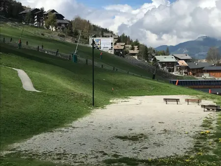 Duplex spacieux avec balcon, accès direct pistes, proche commerces, équipé pour 6 pers. - Photo 10