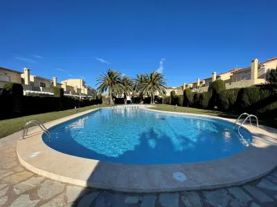 Appartement à Denia, Appartement à Dénia: 2 chambres, jardin, piscine, près de la plage - L993383