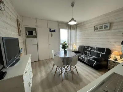 Appartement à Saint Jean de Monts, Studio cabine moderne 4 pers, plage 100m, Saint-Jean-de-Monts - L947314