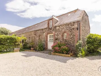 Gite à Barneville Carteret, Maison typique avec terrasse, proche plage, animaux admis, parking, WiFi - L852628