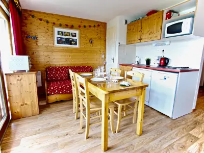 Appartement à Chamrousse, Appartement 3* avec terrasse plein sud, proche pistes et commerces à Chamrousse - L948262