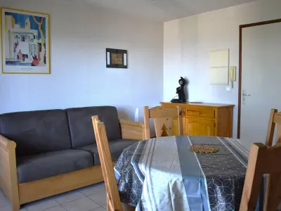 Appartement à Font Romeu Odeillo Via, Charmant 2 pièces plein sud avec balcon, proche centre-ville de Font-Romeu, parking et local à skis - L897990