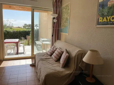 Appartement à Rayol Canadel sur Mer, T2 en rez-de-jardin avec terrasse au Rayol-Canadel - N°898008