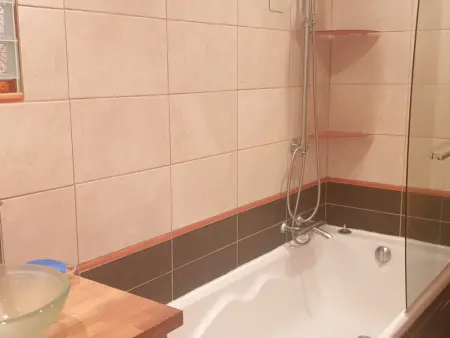 Superbe 3 pièces rénové pied des pistes Mont-Blanc - Photo 3