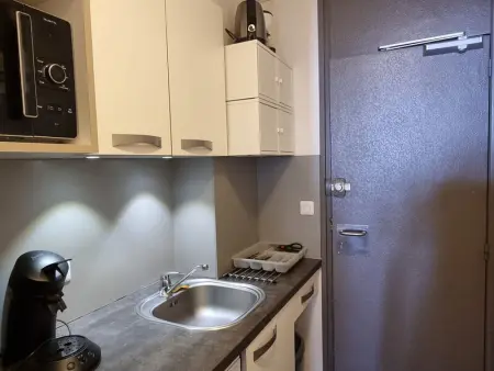 Studio confort cabine - Pied des pistes avec balcon sud - Photo 4