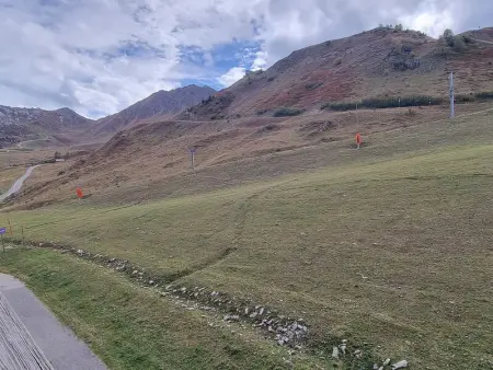 Studio lumineux au pied des pistes avec balcon exposé Sud - Photo 10