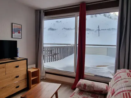 Studio fonctionnel au pied des pistes avec grand balcon - Photo 1