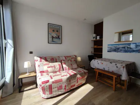 Studio fonctionnel au pied des pistes avec grand balcon - Photo 3