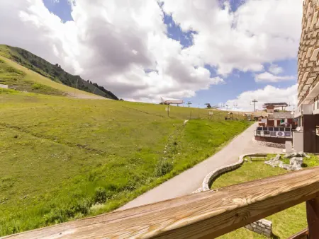 Studio fonctionnel au pied des pistes avec grand balcon - Photo 5