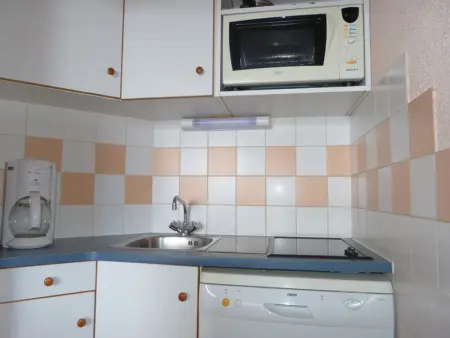 Studio chaleureux au pied des pistes avec balcon - Photo 5