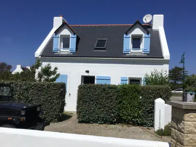 Maison à Bangor, Maison cosy à Kervilahouen, 1 km de la mer, jardin, terrasse, BBQ, proche supérette, 5 pers. - L858783