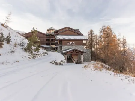 Appartement 3 pièces · 2 chambres · Piscine · Parking · Proche pistes - Photo 11