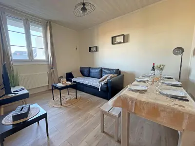 Appartement à Berck Plage, Charmant T2 à Berck Plage, proche commerces et plage, avec équipements modernes et cour fleurie - L898074